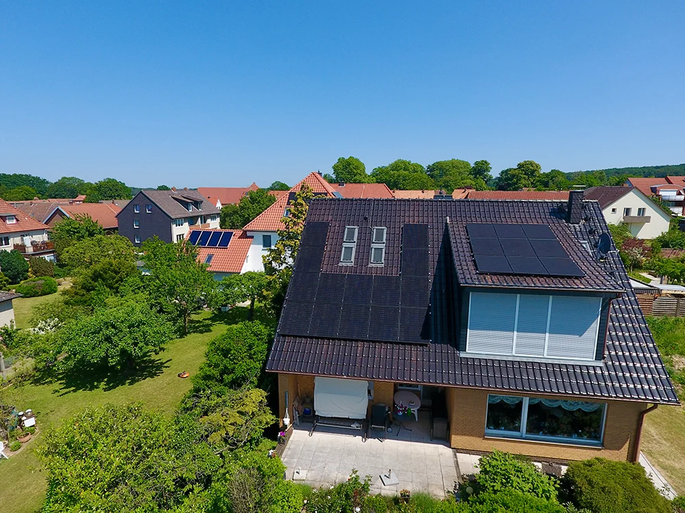 Einfamilienhaus mit Photovoltaik in Hannover ausgestattet
